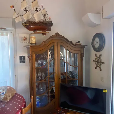 Trilocale Vista Mare Apartament *